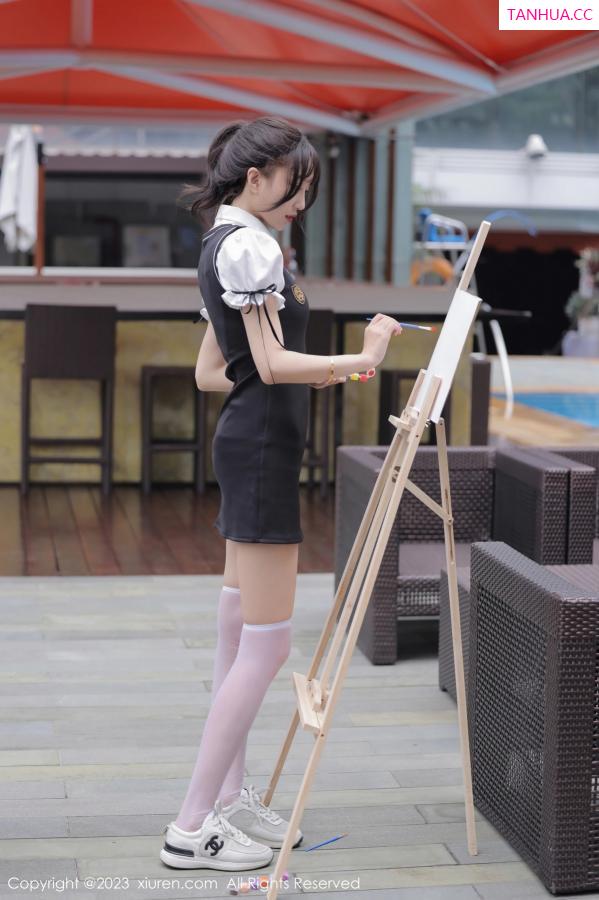 玥儿玥  [XiuRen]高清写真图 2023.06.09 No.6889 玥儿玥er 丝袜美腿第13张图片
